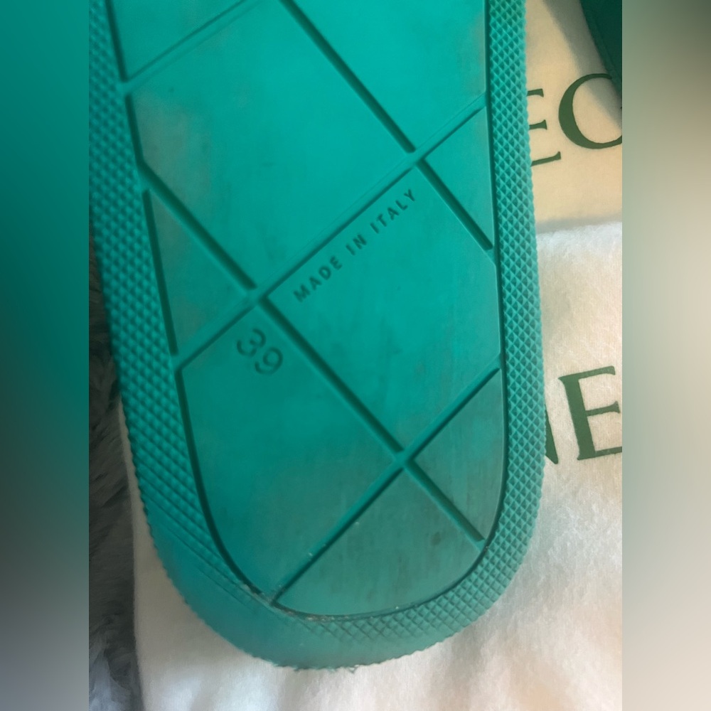 Bottega Veneta Pool Slides size 39 - Picture 4 of 10